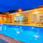 Uzumlu Village 2 Bedroom * Kalkan